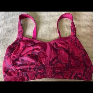 Lululemon Tata tamer